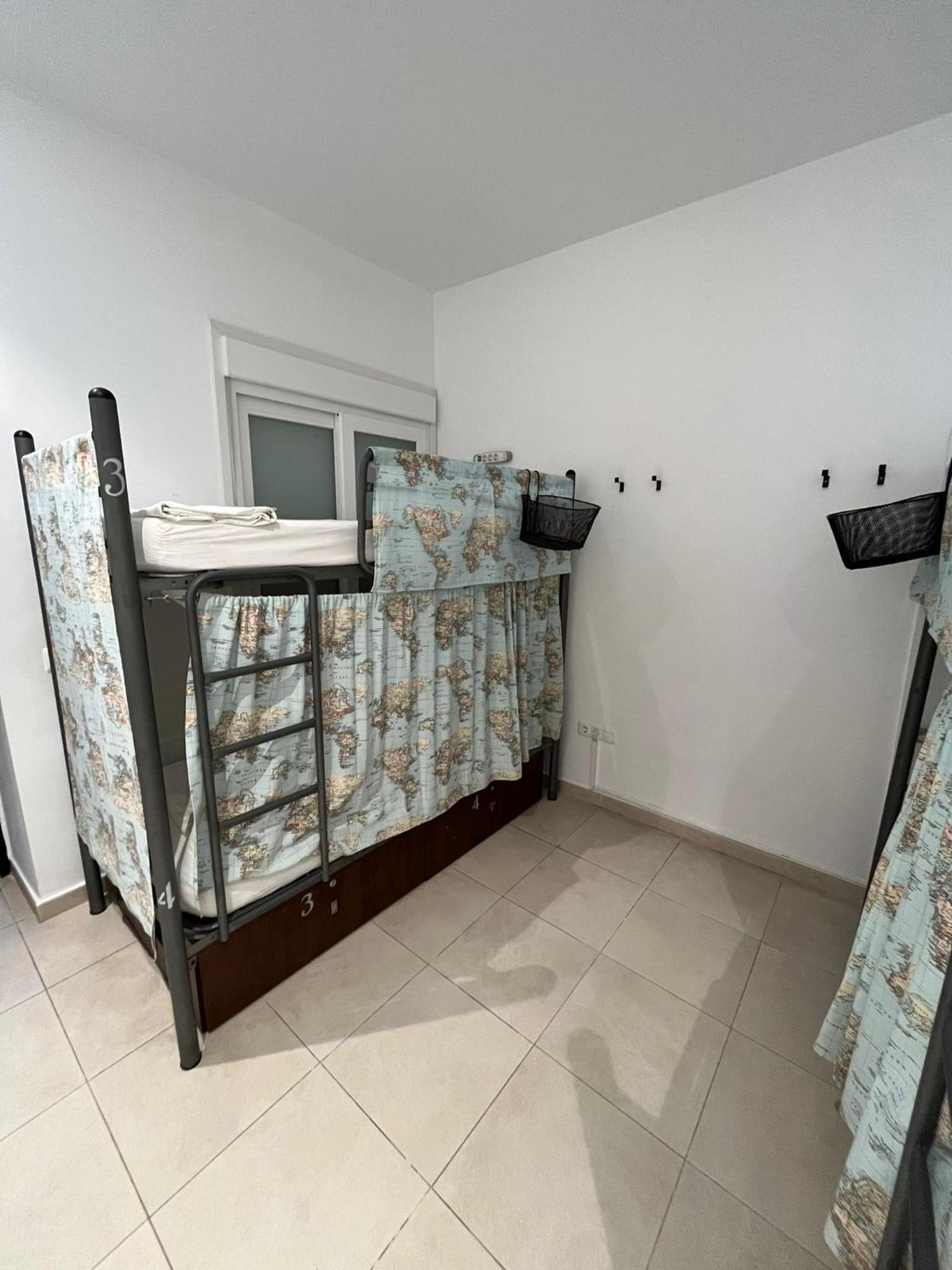 Hostel A2c (adults Only)