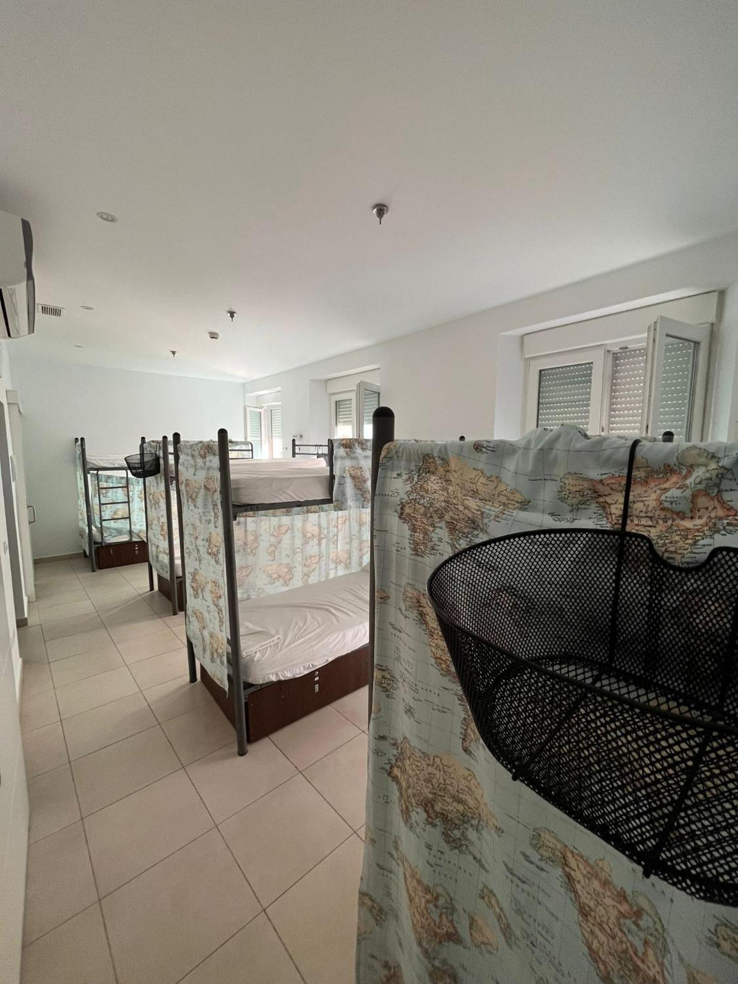 A2c (adults Only) Hostel *
