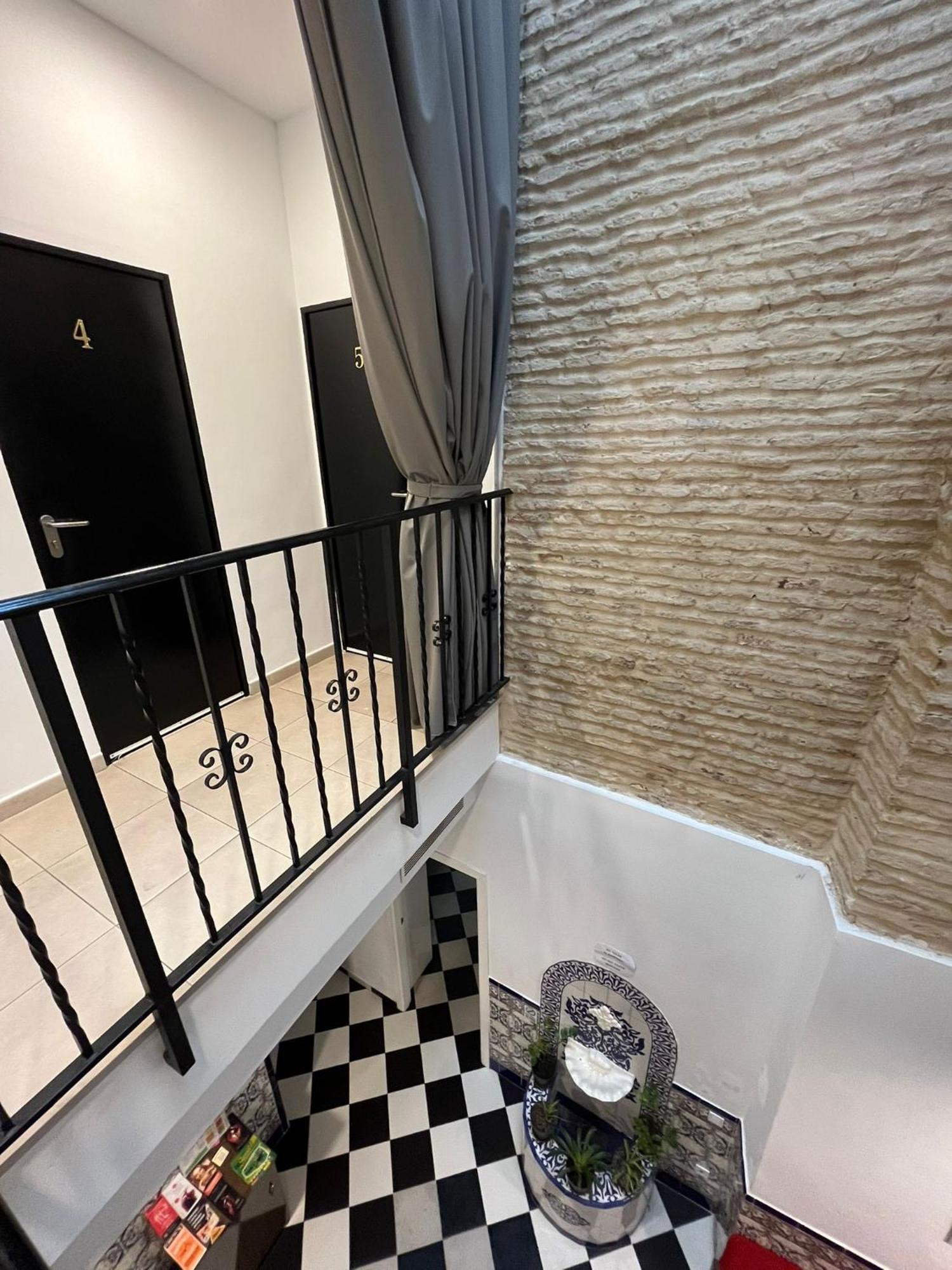A2c (adults Only) Hostel *